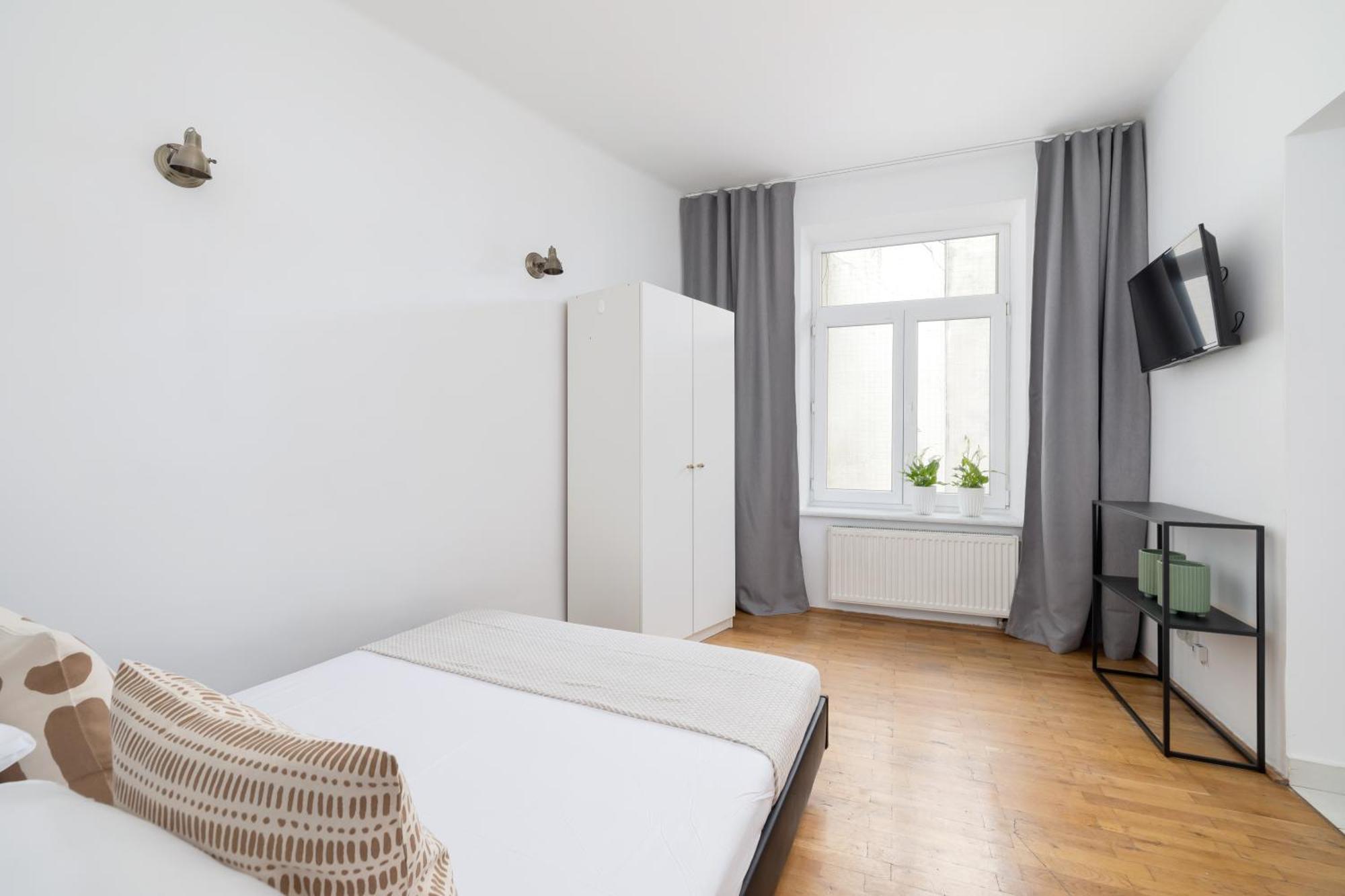Studio Apartment With Ac - Dluga 65 Краков Экстерьер фото