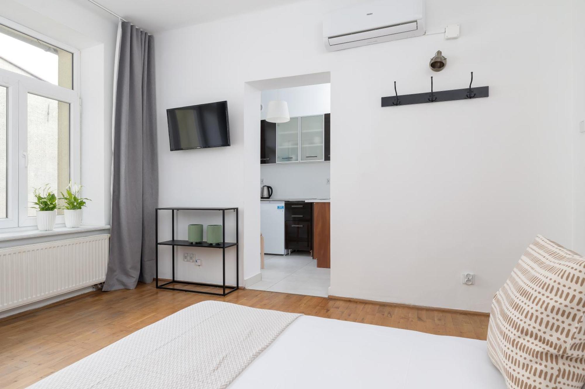 Studio Apartment With Ac - Dluga 65 Краков Экстерьер фото